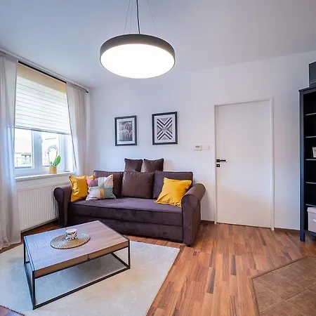 Apartman U Reky Hluboka nad Vltavou Exterior photo