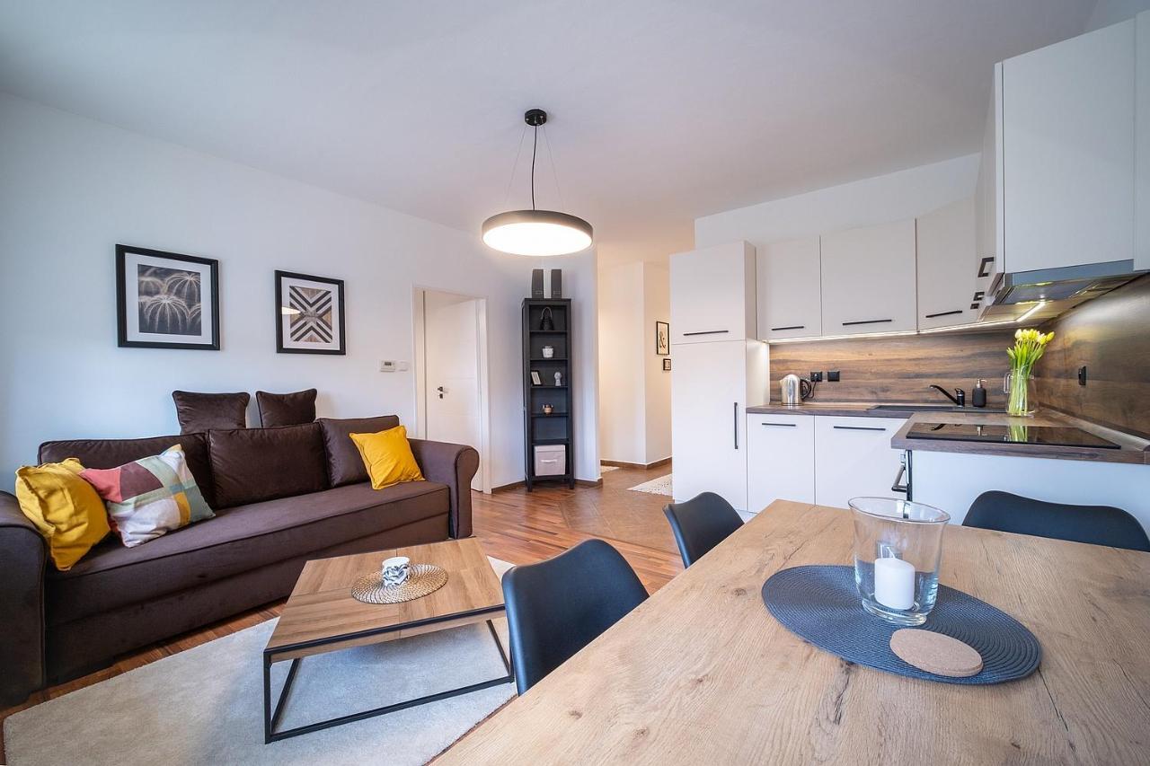 Apartment U Reky